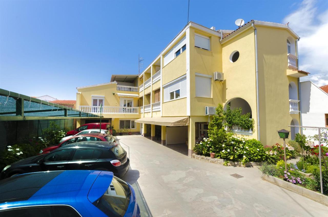 Apartments And Room Take It Easy Tribunj  Bagian luar foto