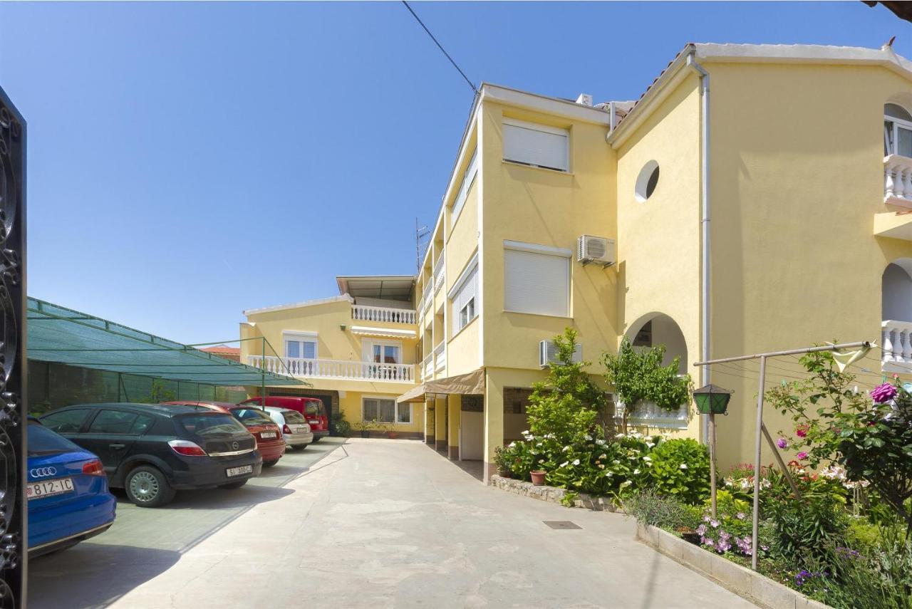 Apartments And Room Take It Easy Tribunj  Bagian luar foto