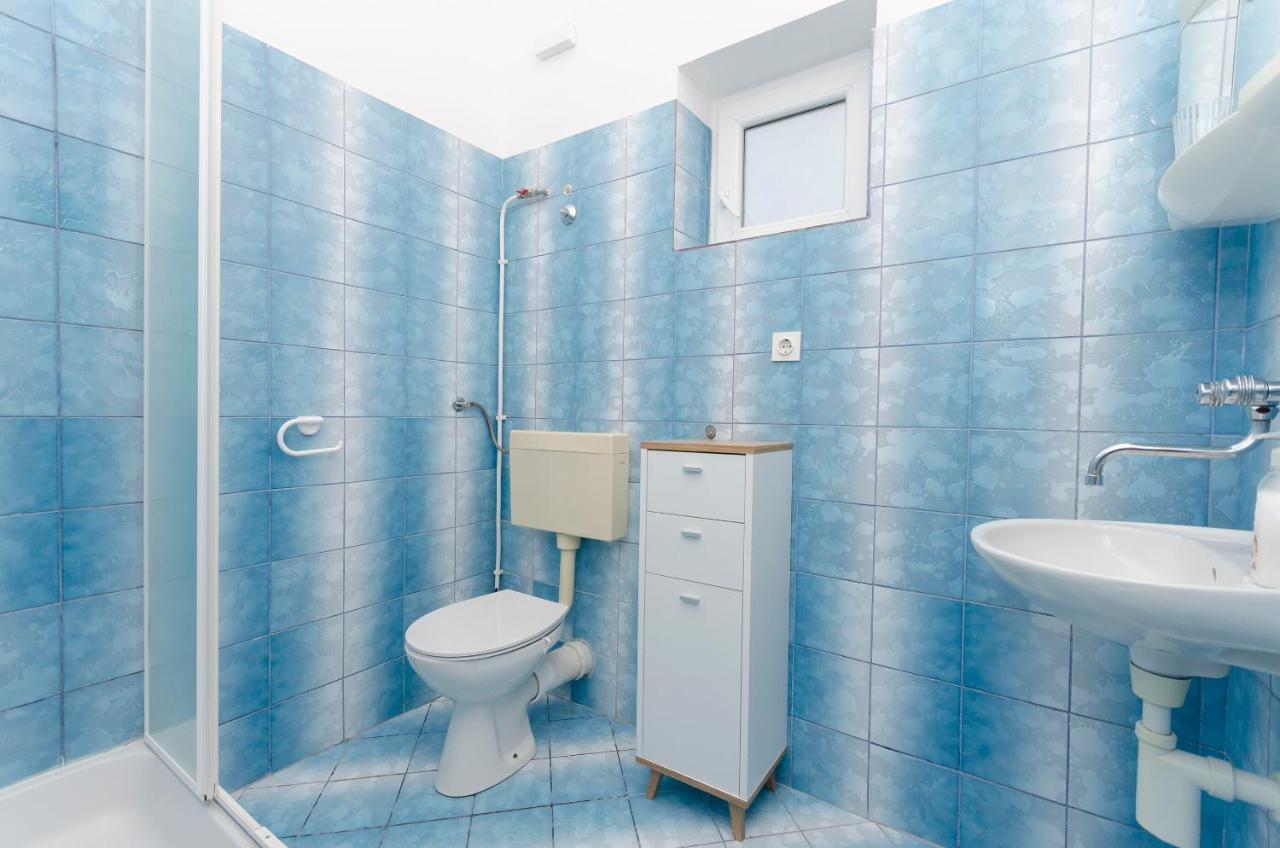 Apartments And Room Take It Easy Tribunj  Bagian luar foto