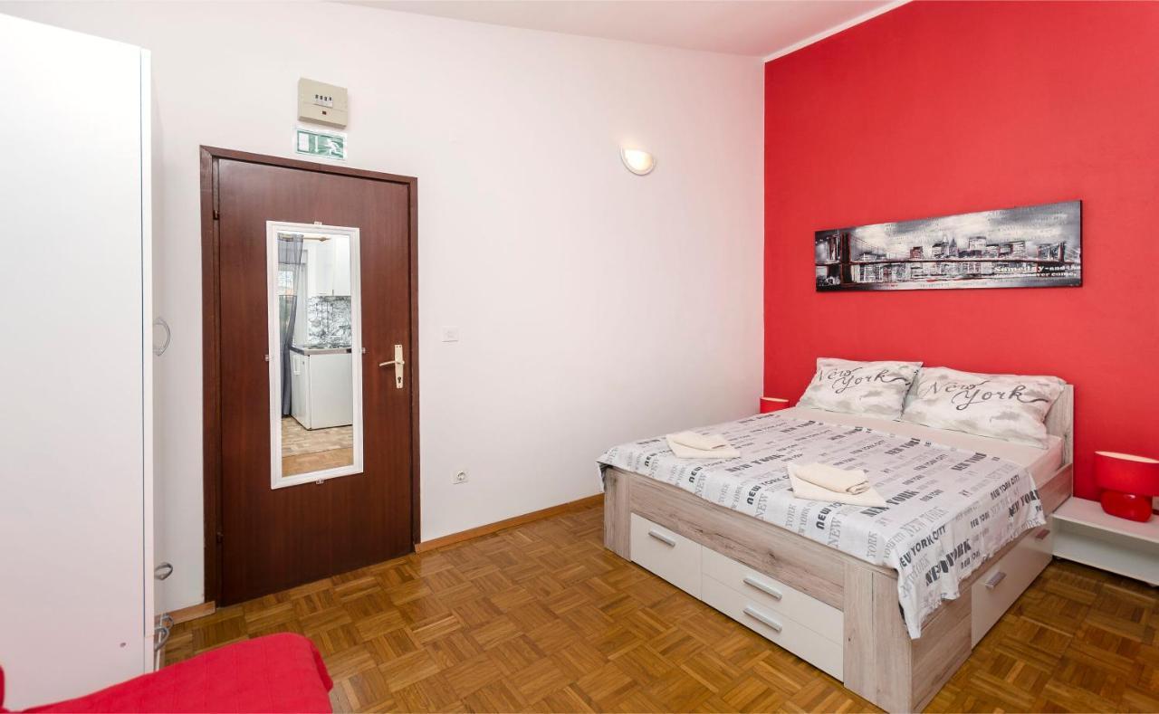 Apartments And Room Take It Easy Tribunj  Bagian luar foto
