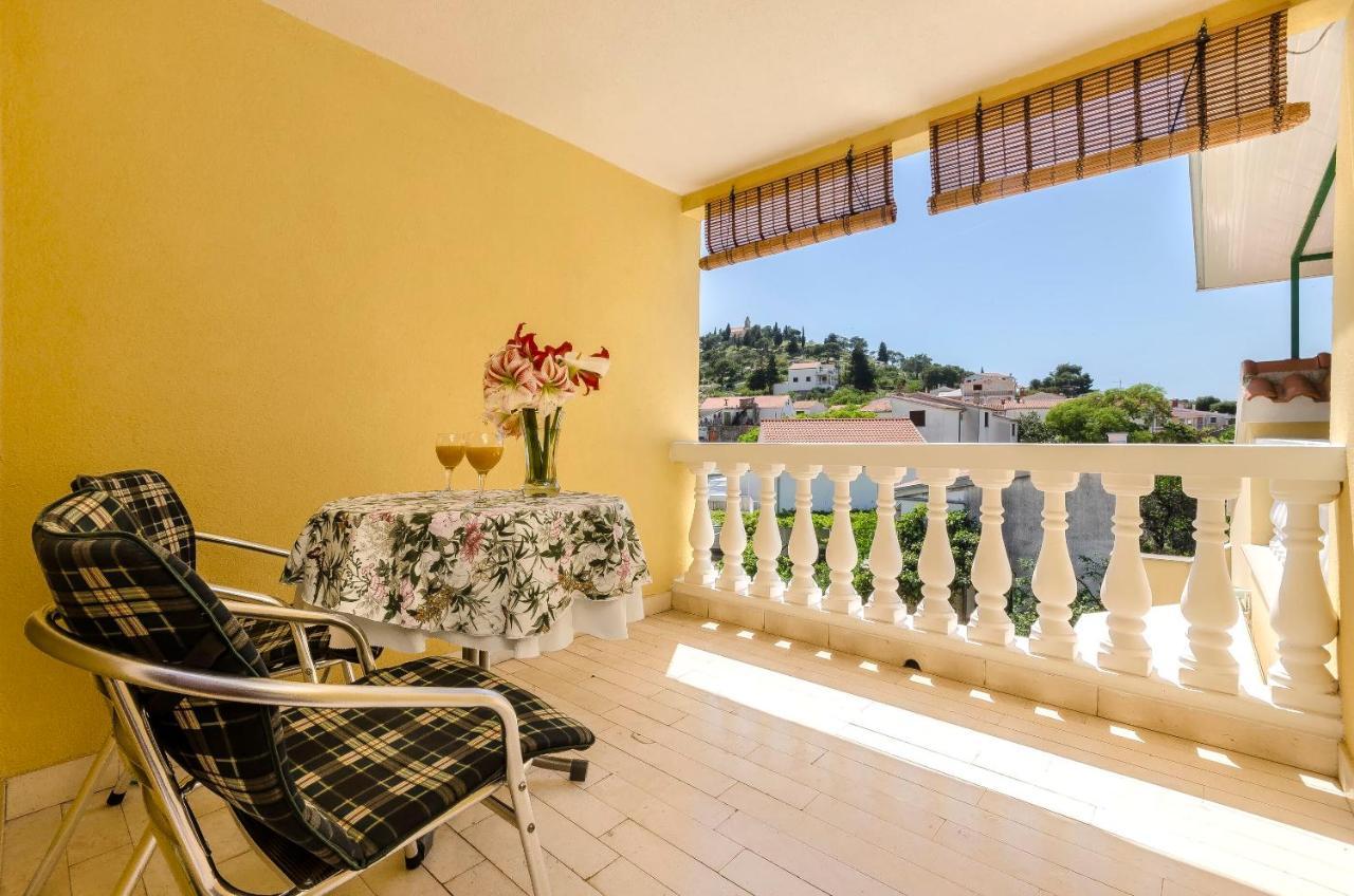 Apartments And Room Take It Easy Tribunj  Bagian luar foto